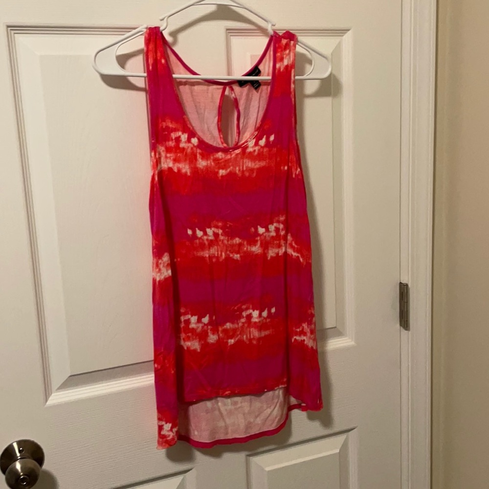 GUC like new women’s tank